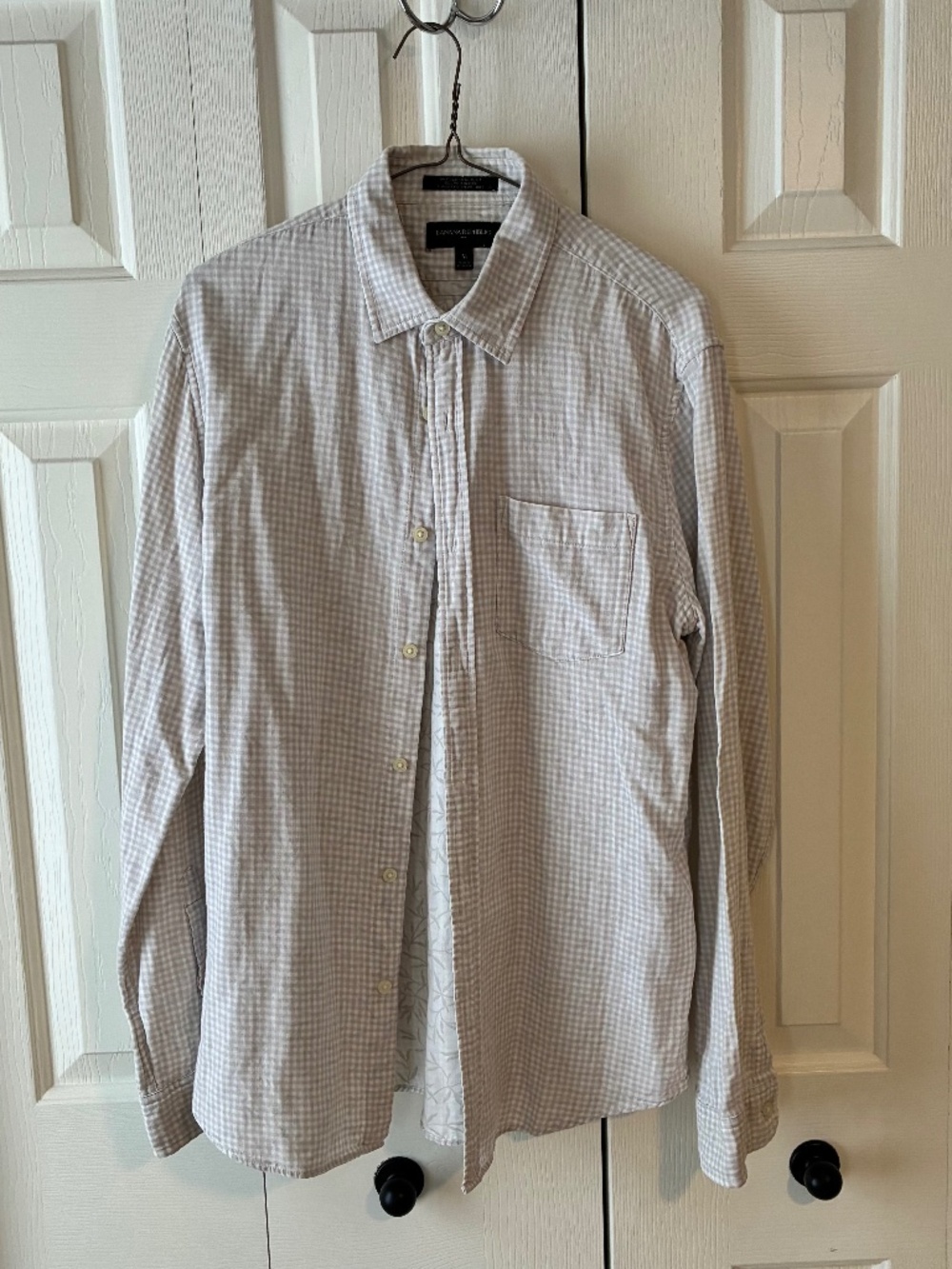 Banana Republic Soft Wash Tan & White Button-Down Shirt - Men's M